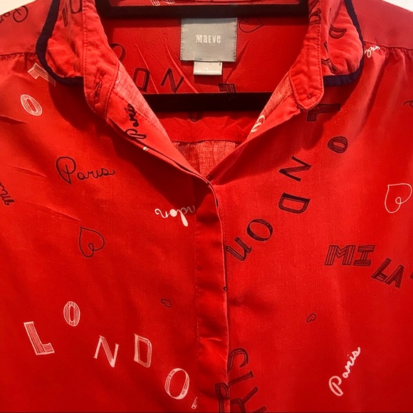 Red button down blouse, with black and white prints - Picture 3 of 3